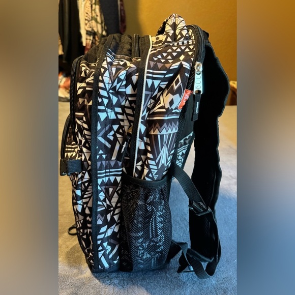 High Sierra Swerve Laptop Backpack, Geo Weave/Black, 19 x 13 x 7.75-Inch - Picture 16 of 16